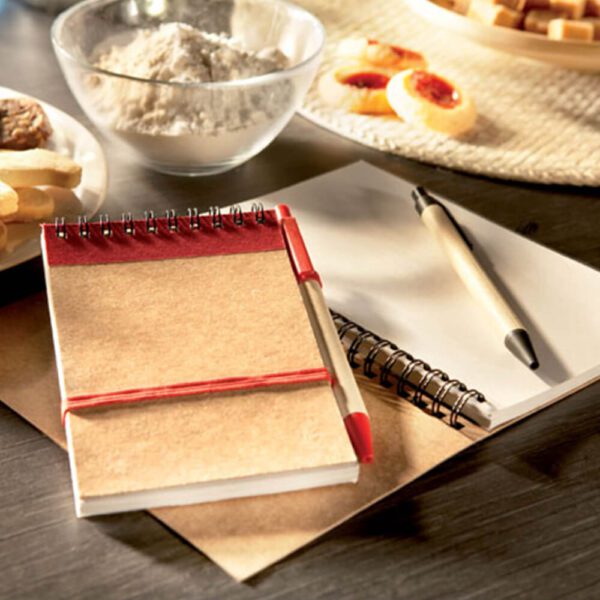 paper-set-notebook-a6-and-pen-3789_ambiente