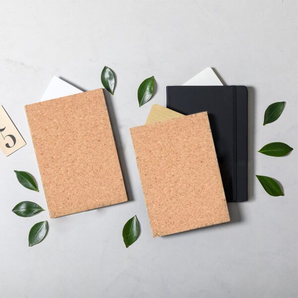soft-cover-cork-notebook-9860_ambiente