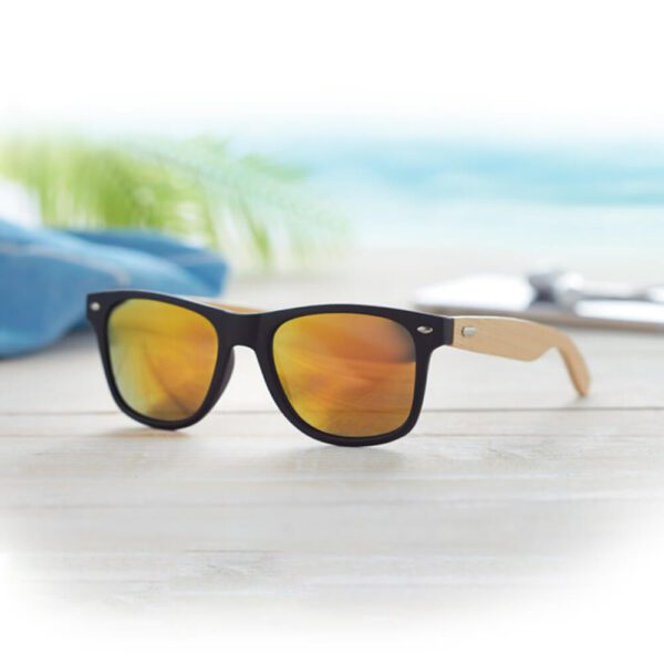 sunglasses-with-bamboo-arms-9617_ambiente-1