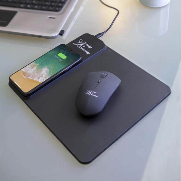 mousepad-wireless-charging-with-light-up-logo-o25_ambiente
