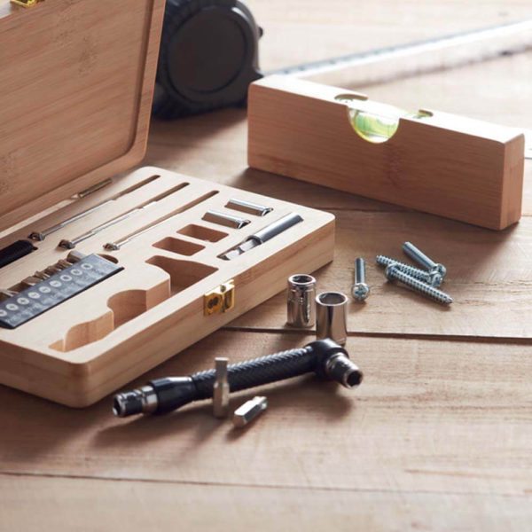handy-tool-set-in-bamboo-box-6496_5